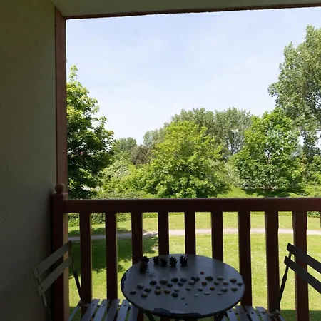 Beautiful Flat For 6 With Swimming Pool Tennis Court And Parking Apartment Le Touquet
