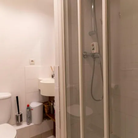 Beautiful Flat For 6 With Swimming Pool Tennis Court And Parking *