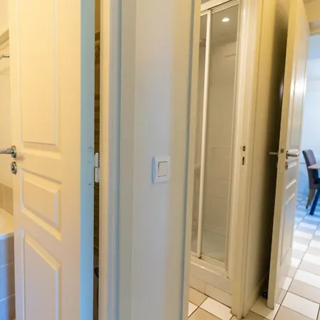 Apartment Beautiful Flat For 6 With Swimming Pool Tennis Court And Parking
