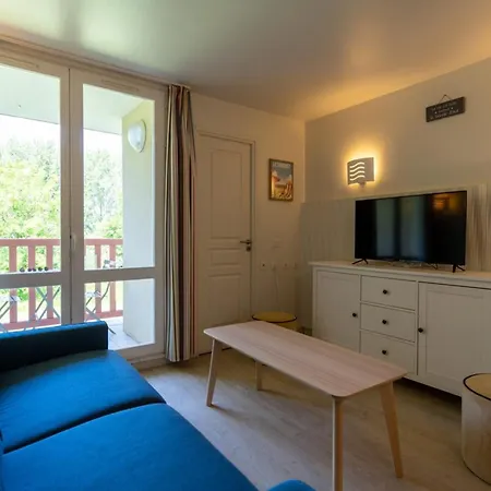 Beautiful Flat For 6 With Swimming Pool Tennis Court And Parking Apartment *