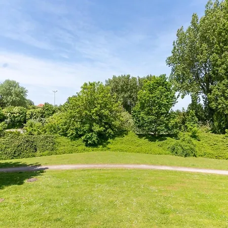 Beautiful Flat For 6 With Swimming Pool Tennis Court And Parking Apartment Le Touquet